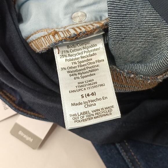 Maternity jeans size small (4-6) full panel comfy stretch over the bump NWT. - Picture 3 of 9